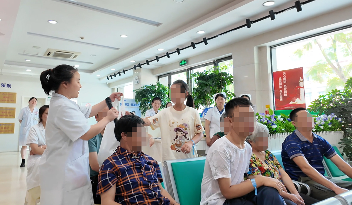 成都军盛医院第四届「抗癫同心荟」落幕:京川名医聚力公益护航癫痫 成都军盛医院第四届「抗癫同心荟」落幕:京川名医聚力公益护航癫痫